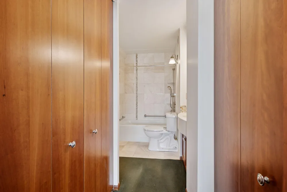 1920 S 1st St, Minneapolis, MN 55454