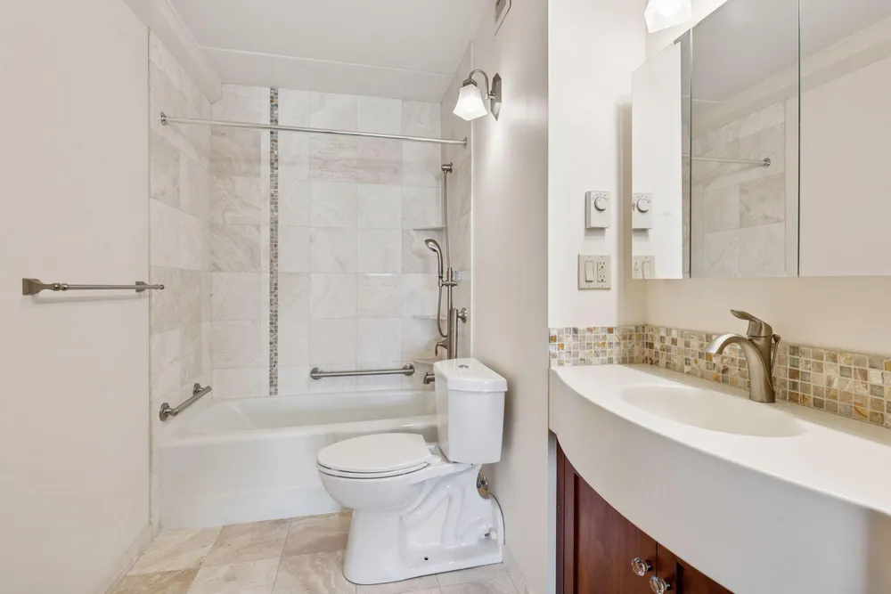 1920 S 1st St, Minneapolis, MN 55454