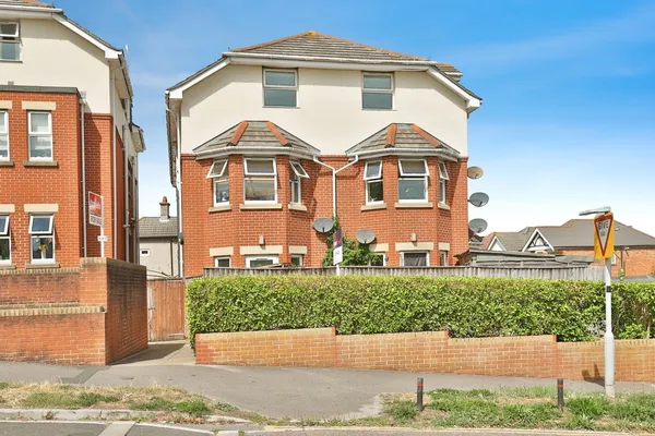 Castlemain Avenue, Bournemouth, Dorse...
