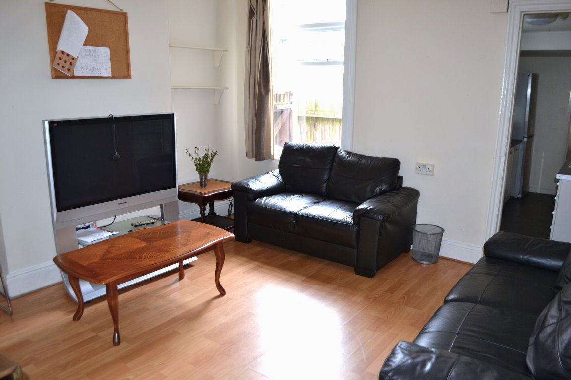 30 Luton Road, B29 7BN Image 1