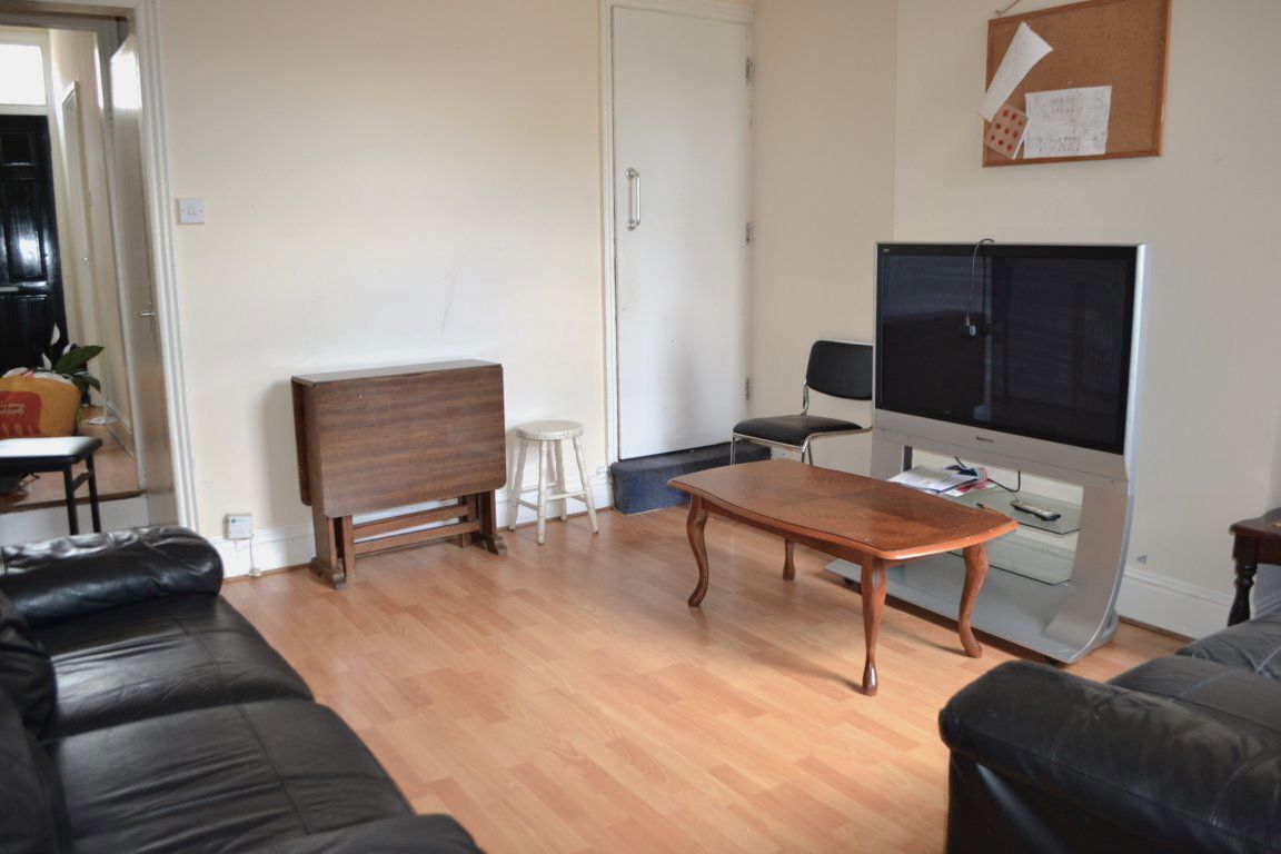 30 Luton Road, B29 7BN Image 2