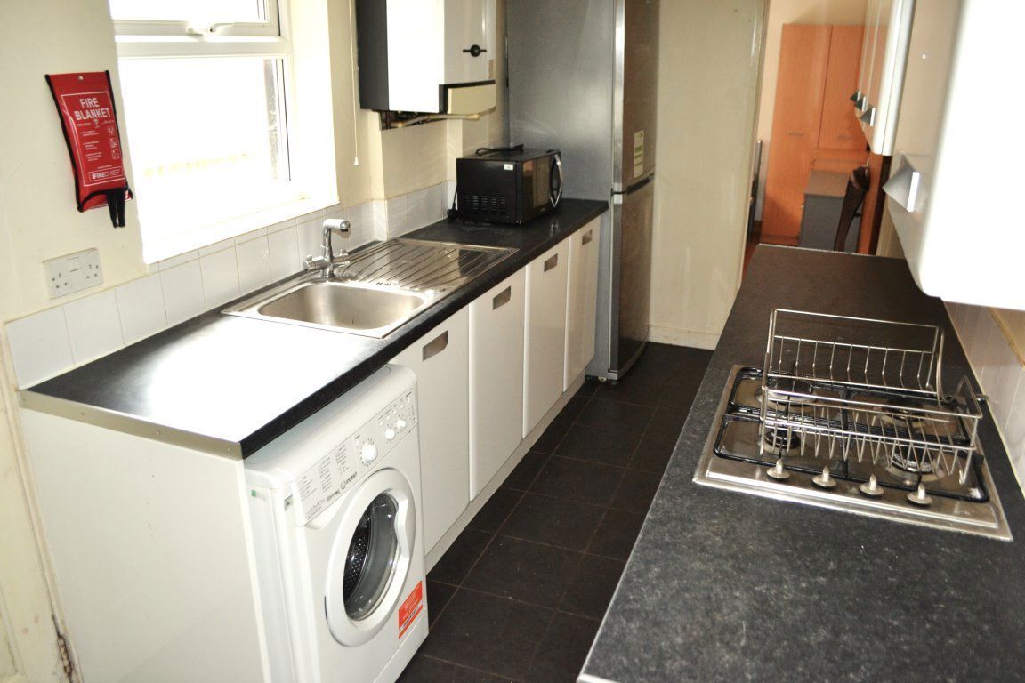 30 Luton Road, B29 7BN Image 3