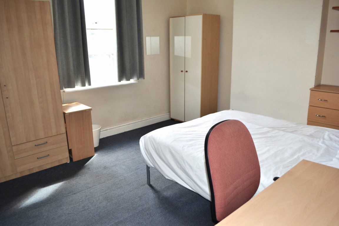 30 Luton Road, B29 7BN Image 8