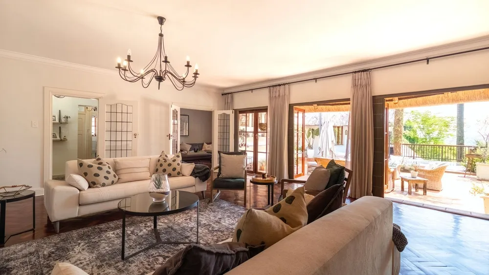 South Africa, Gauteng, Northcliff, Mimosa Road, 179
