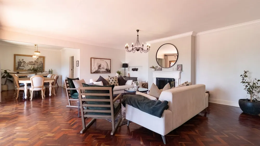 South Africa, Gauteng, Northcliff, Mimosa Road, 179