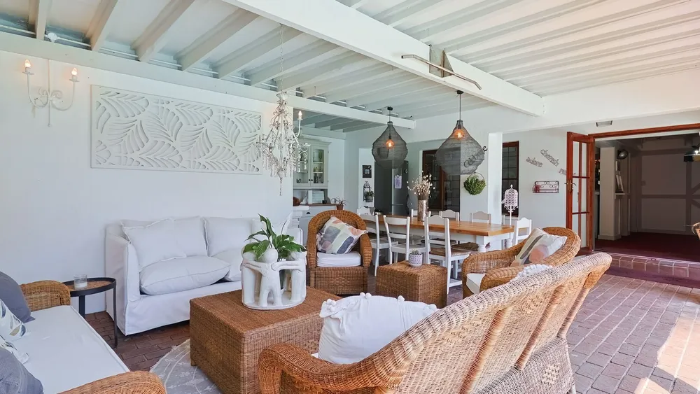 South Africa, Gauteng, Northcliff, Mimosa Road, 179