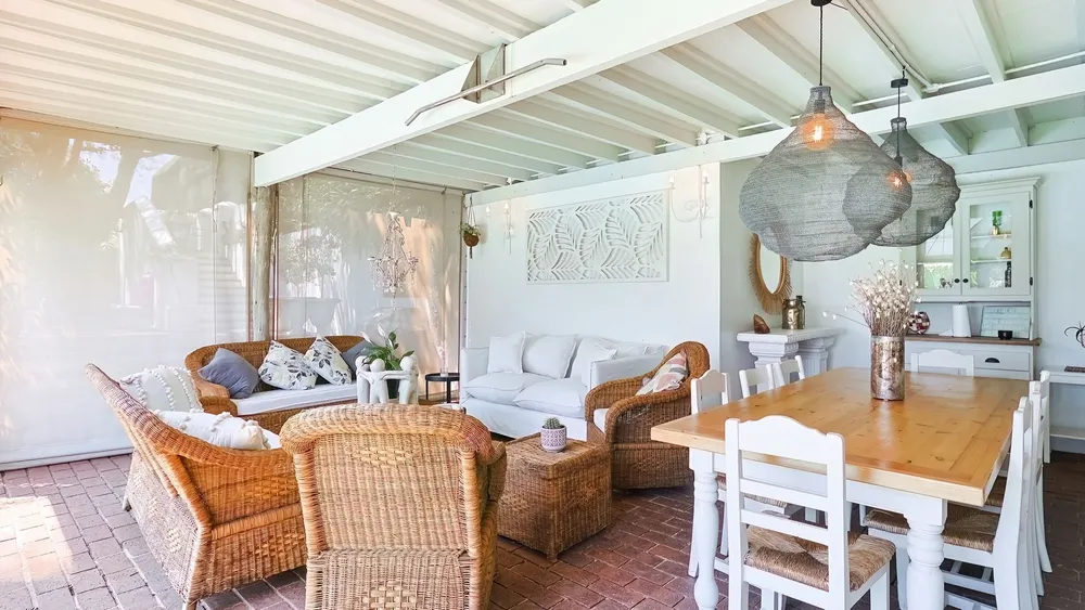 South Africa, Gauteng, Northcliff, Mimosa Road, 179