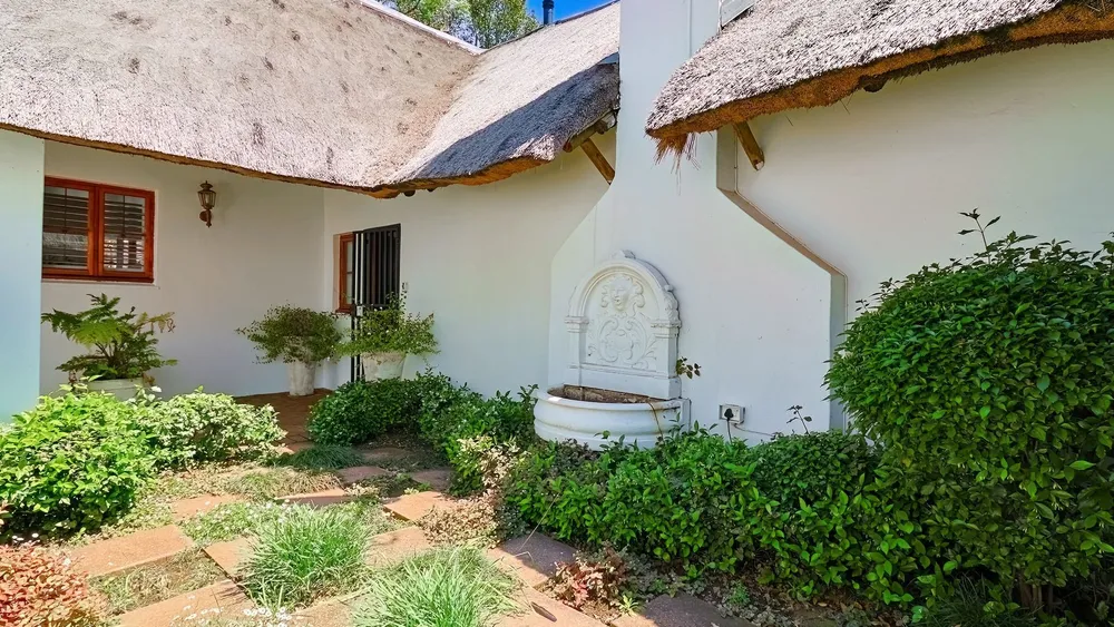 South Africa, Gauteng, Northcliff, Mimosa Road, 179