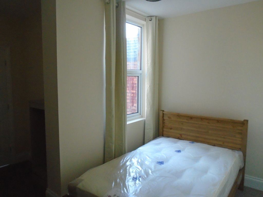 16 Luton Road, B29 7BN Image 5