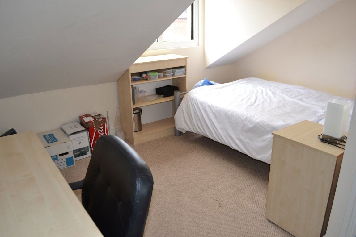 14 Luton Road, B29 7BN Image 12