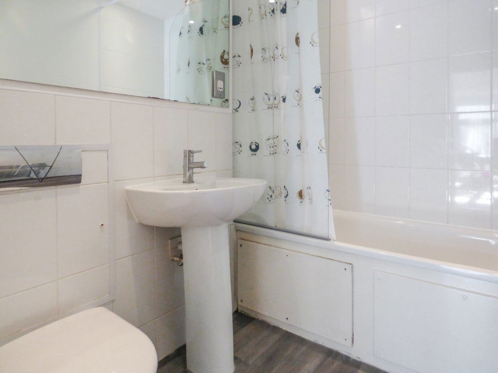 Apt 2 Dain Court, B29 6BD Image 4