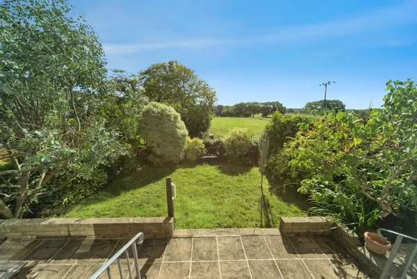 Grange Close, Horam, Heathfield, East...