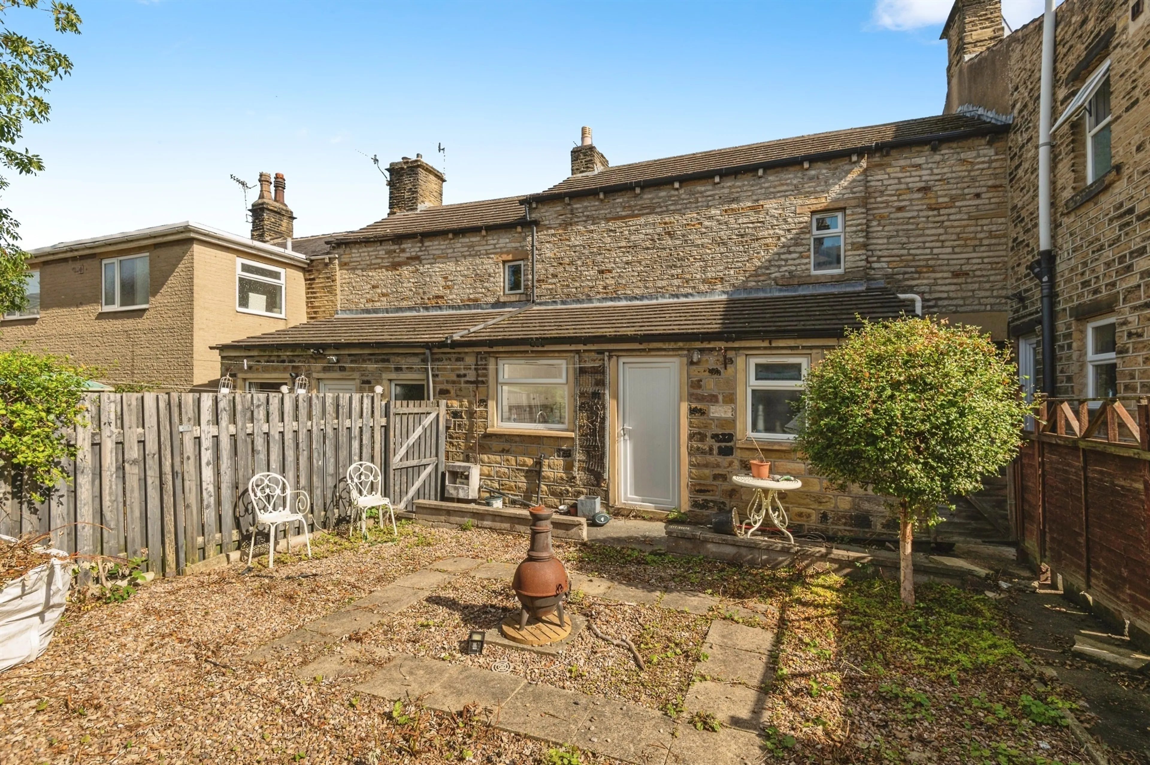 Property at Stile Common Road, Newsome, Huddersfield