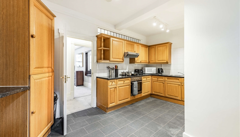 Six Bedroom Apartment To Let Strathmore Court  St Johns Wood NW8 Image 19