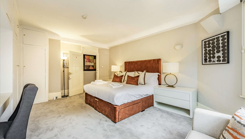 Six Bedroom Apartment To Let Strathmore Court  St Johns Wood NW8 Image 16