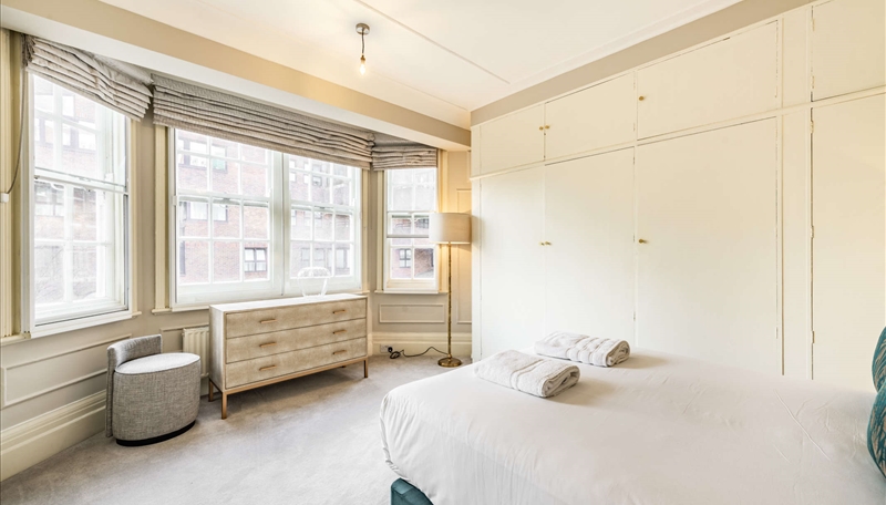 Six Bedroom Apartment To Let Strathmore Court  St Johns Wood NW8 Image 12