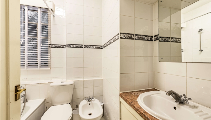 Six Bedroom Apartment To Let Strathmore Court  St Johns Wood NW8 Image 7