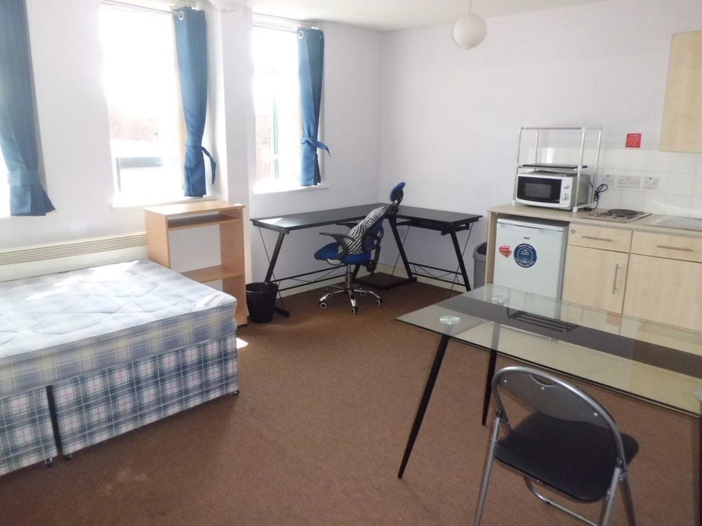 F6 Bournbrook House, B29 6BD Image 2