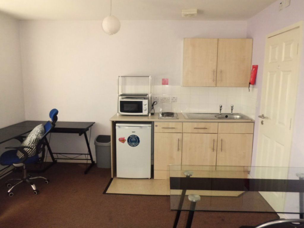 F6 Bournbrook House, B29 6BD Image 6