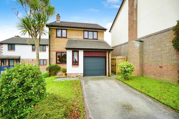Carrine Road, Truro, Cornwall, TR1