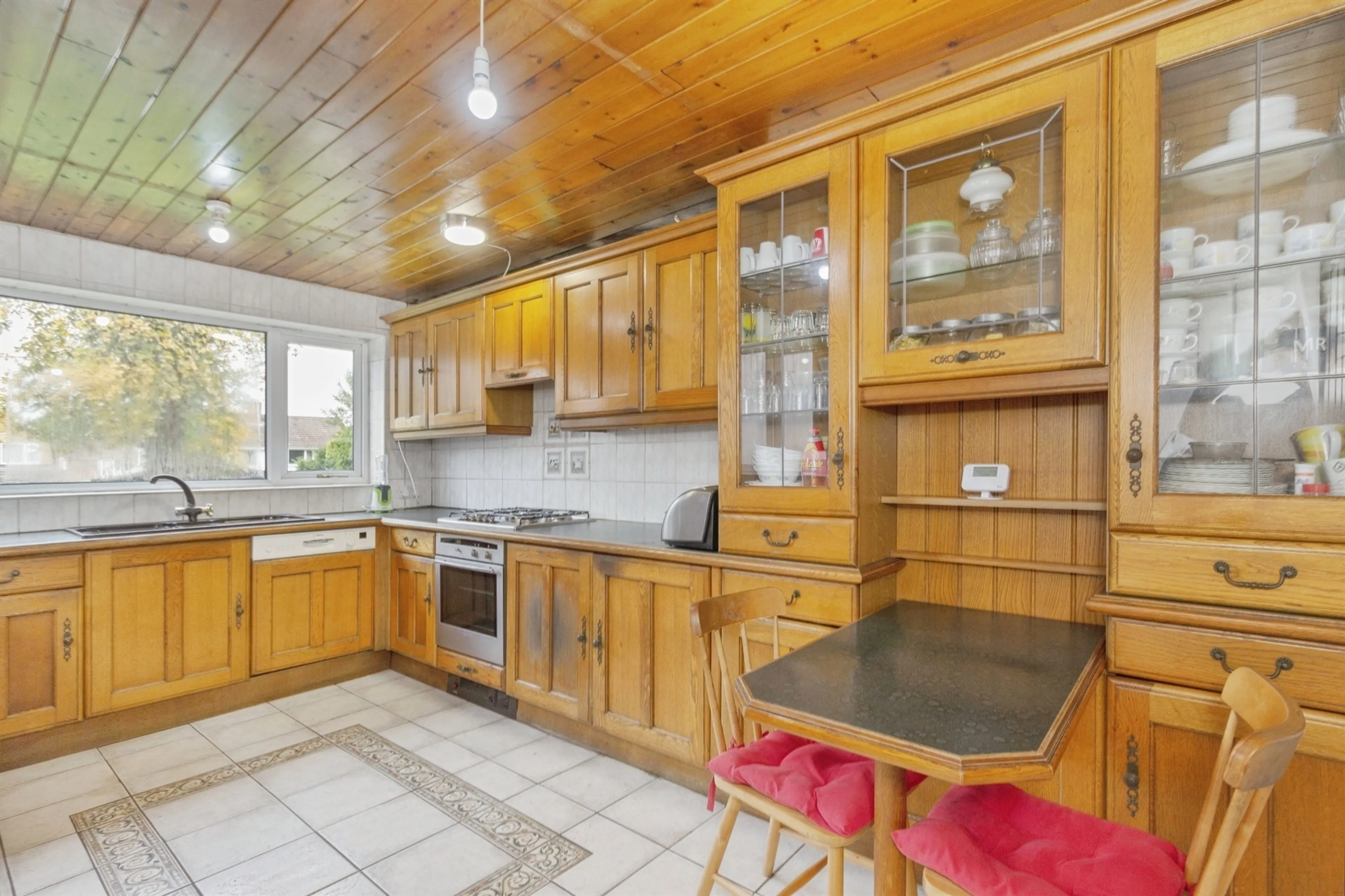 Property at Fairstone Hill, Oadby, Leicester