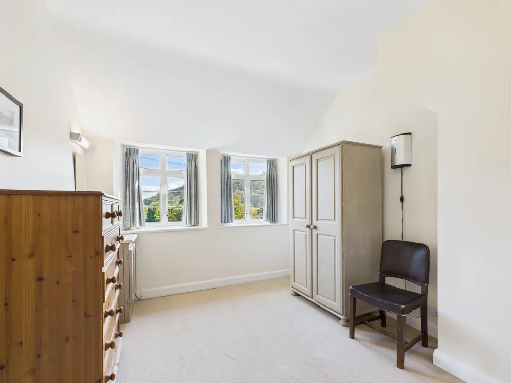 Property carousel item 19