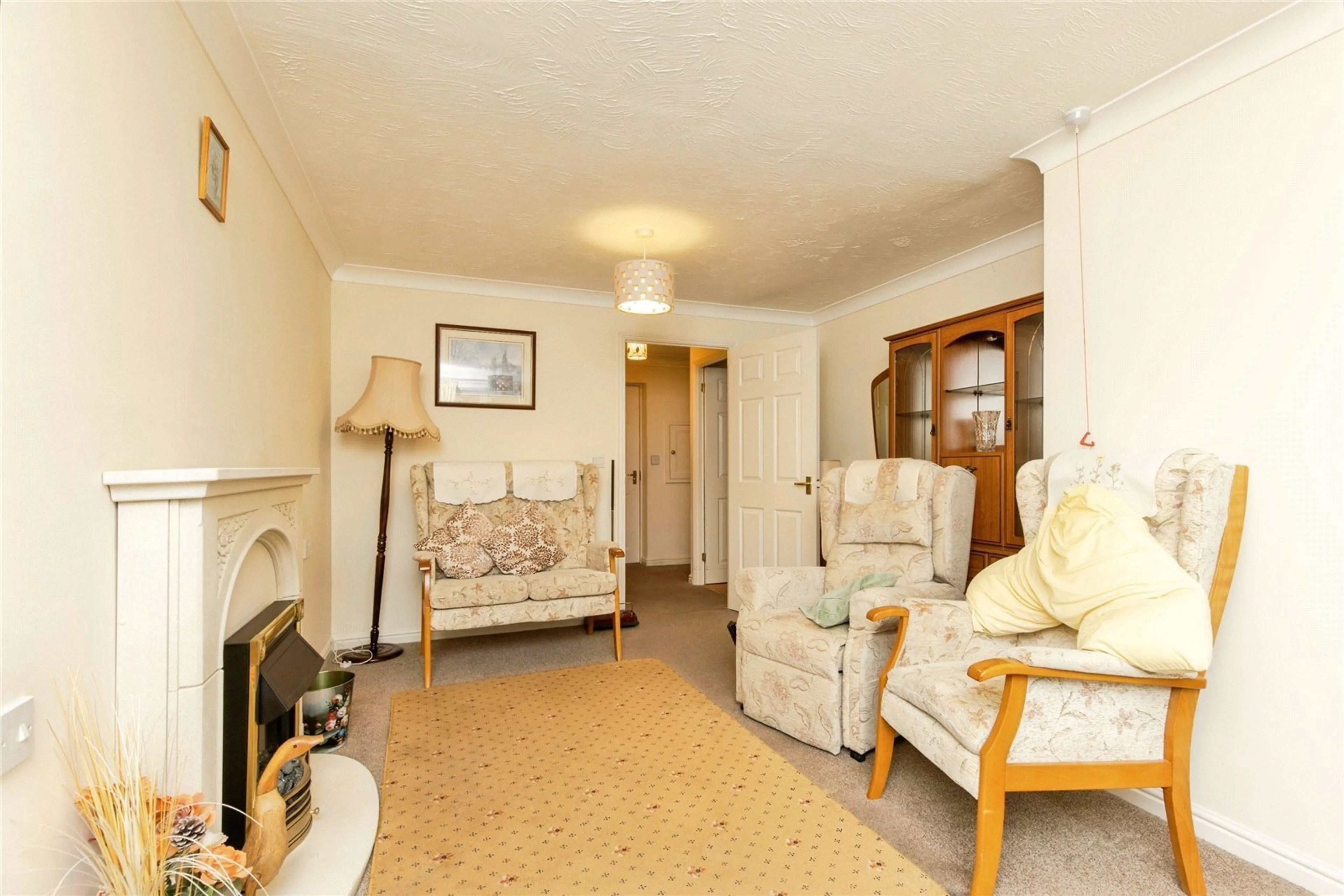 Photo 0