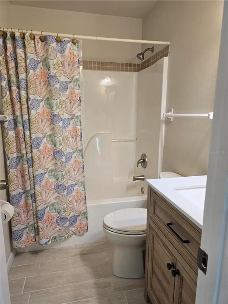 1215 6th St W, Bradenton, FL 34205