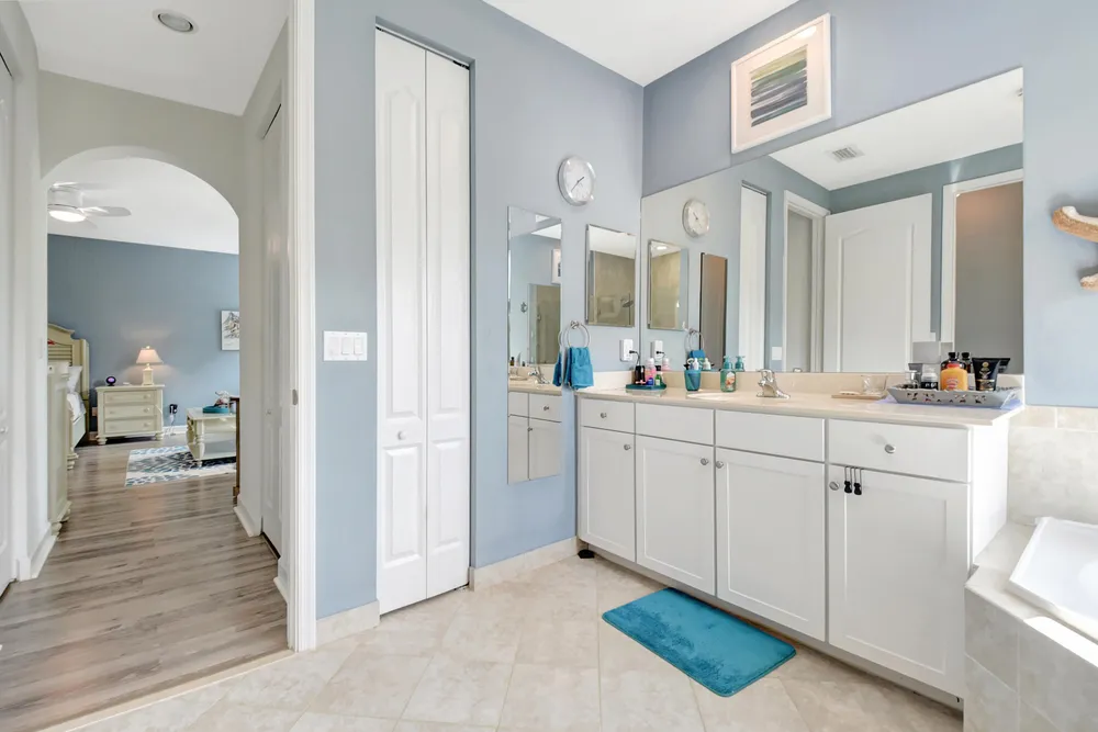 4598 Capital Dr, Lake Worth Beach, FL 33463