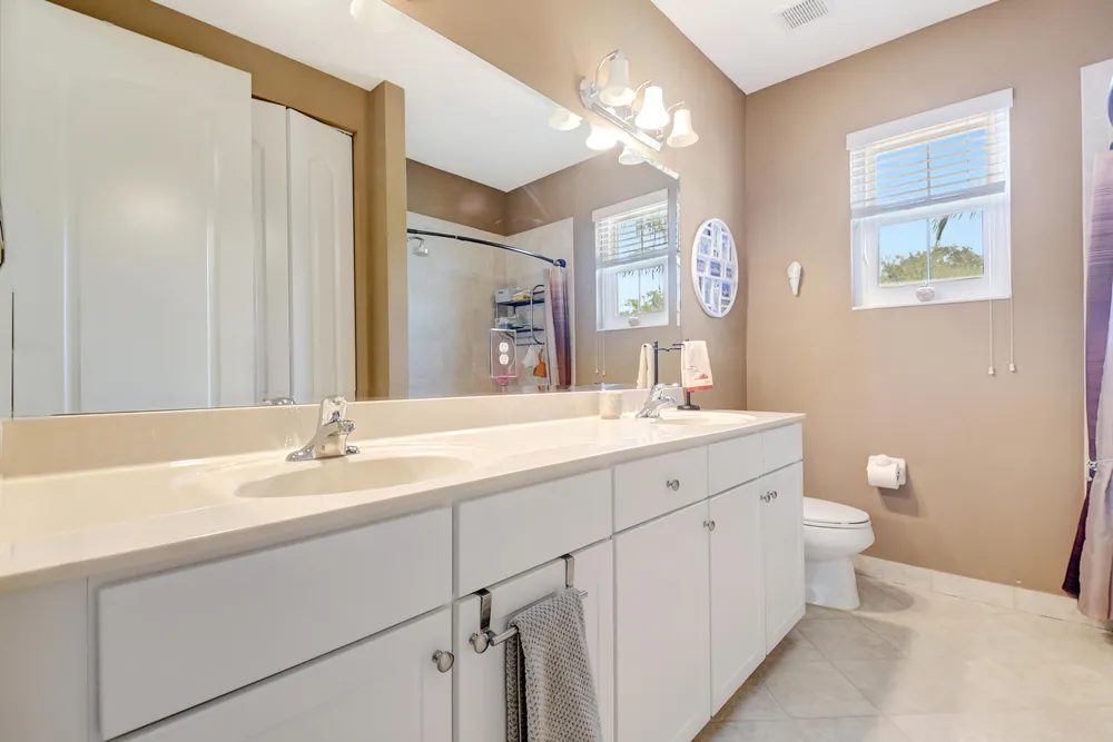 4598 Capital Dr, Lake Worth Beach, FL 33463
