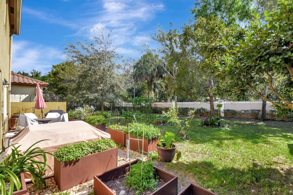4598 Capital Dr, Lake Worth Beach, FL 33463