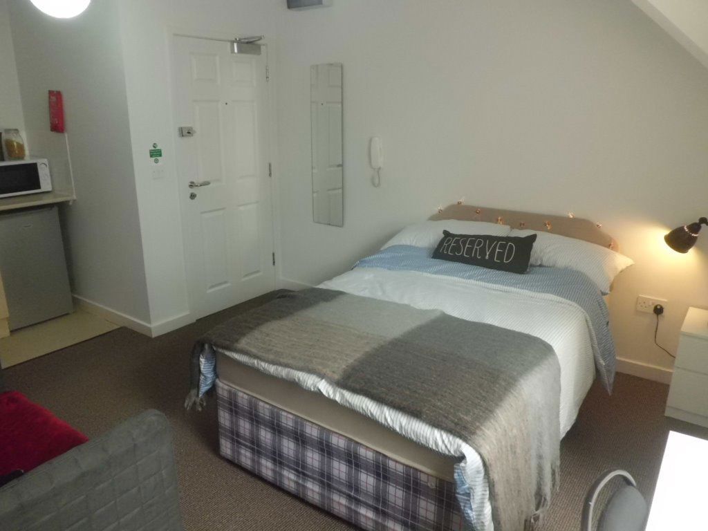 F8 Bournbrook House, B29 6BD Image 1