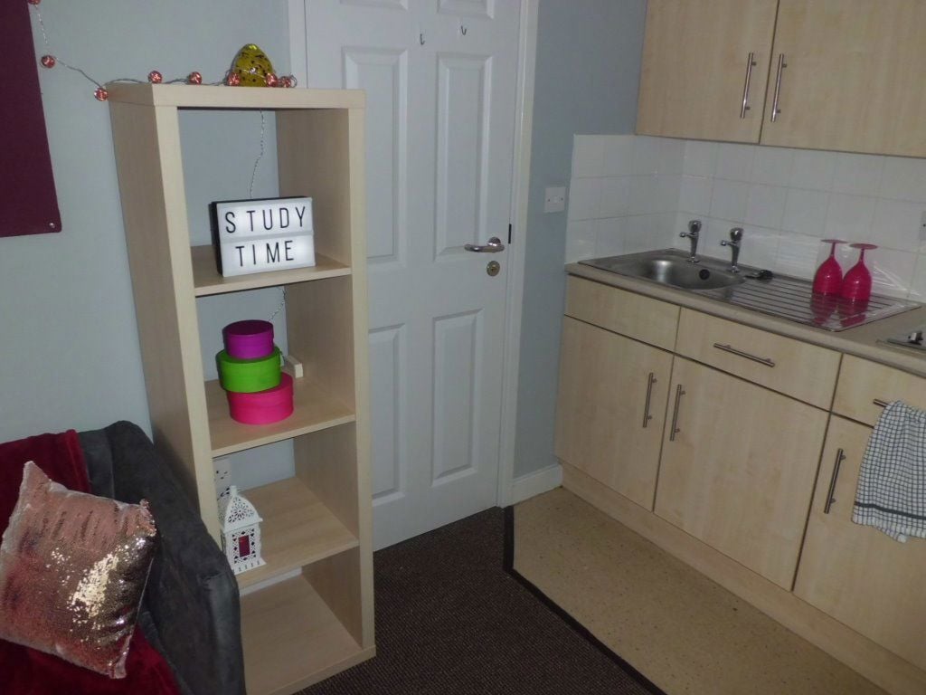 F8 Bournbrook House, B29 6BD Image 3