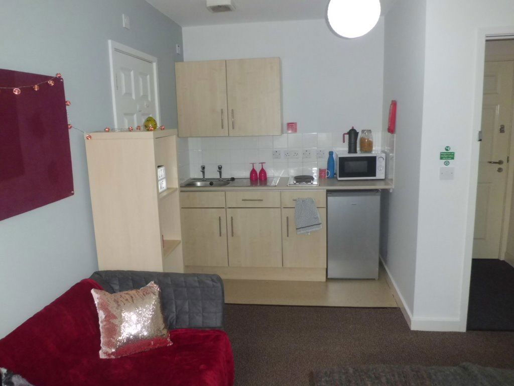 F8 Bournbrook House, B29 6BD Image 4