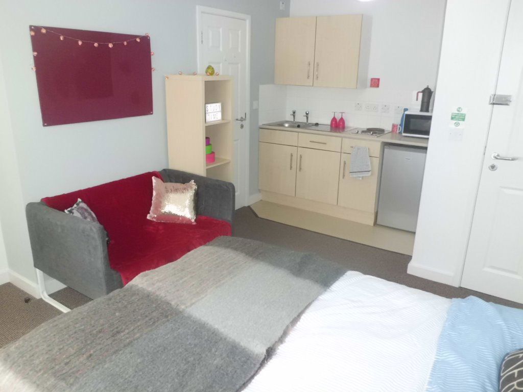 F8 Bournbrook House, B29 6BD Image 6