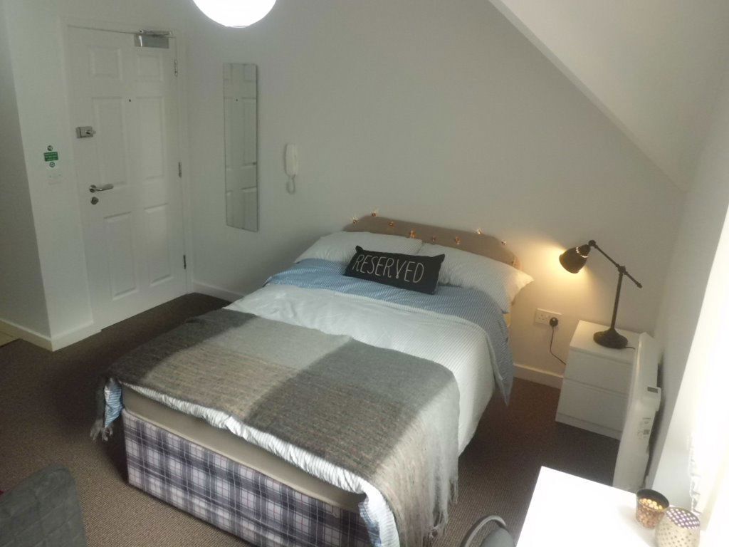 F8 Bournbrook House, B29 6BD Image 8