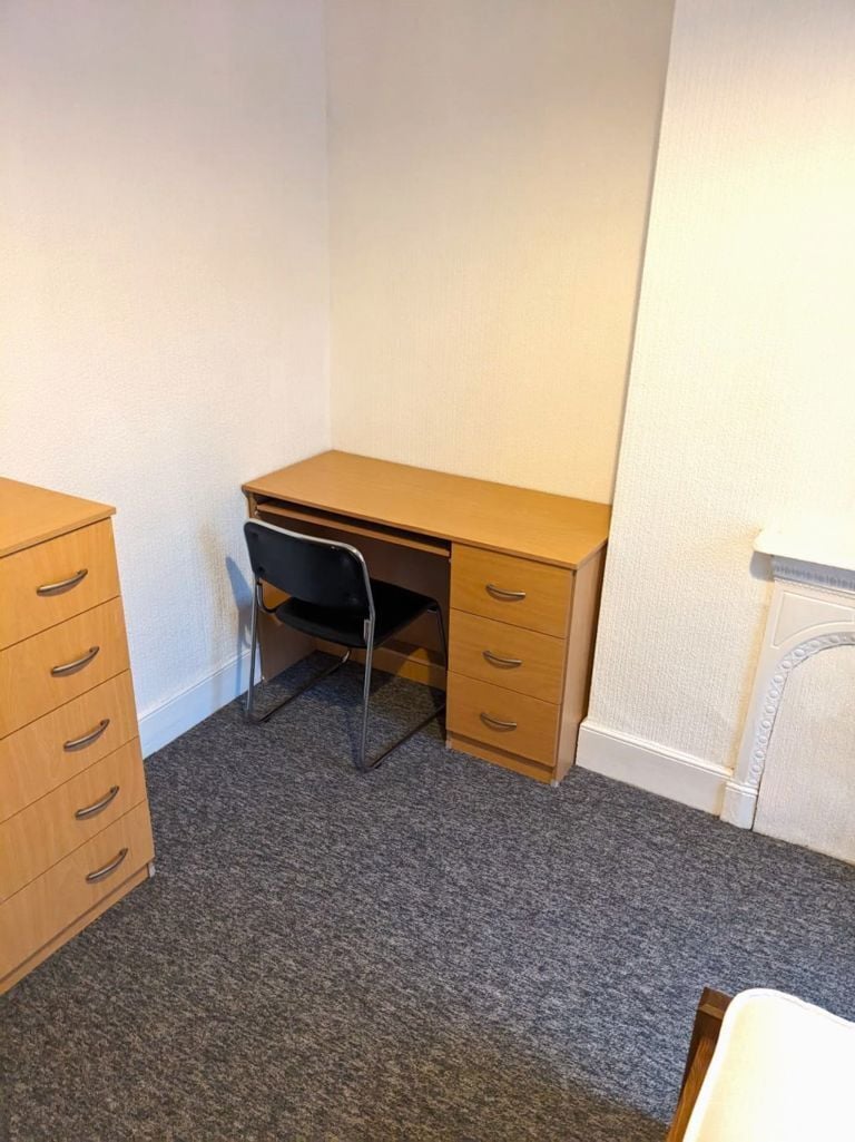 110 Hubert Road, B29 6ER Image 8