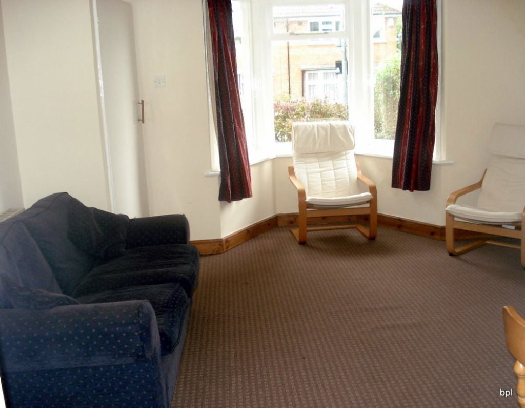 5 Poole Cresent, B17 0PE Image 3