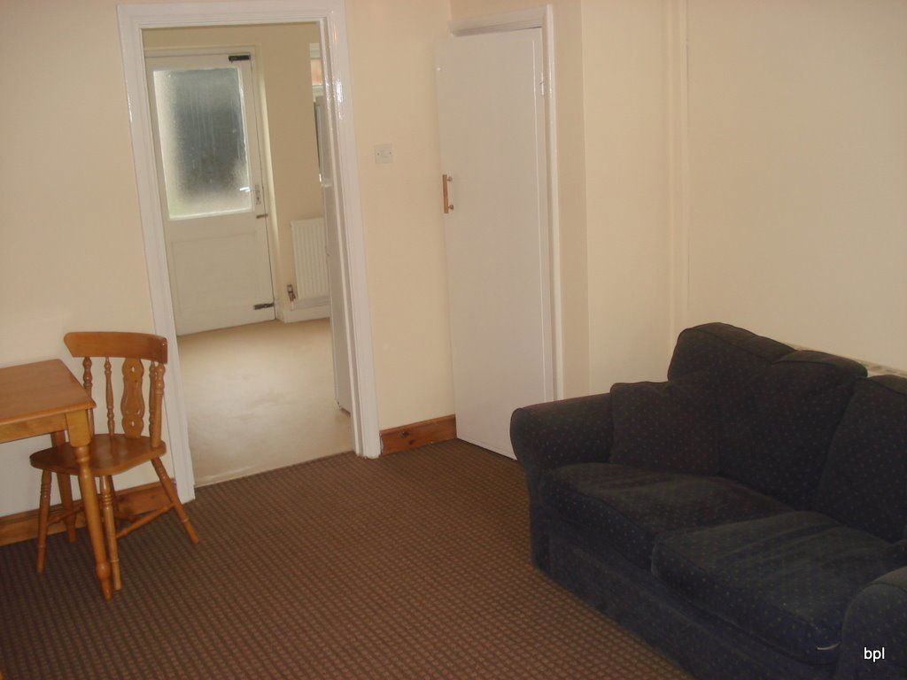 5 Poole Cresent, B17 0PE Image 4