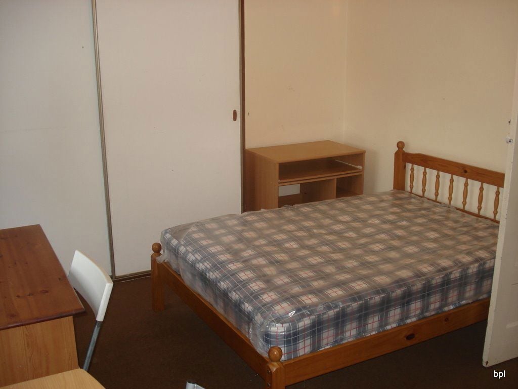 5 Poole Cresent, B17 0PE Image 6