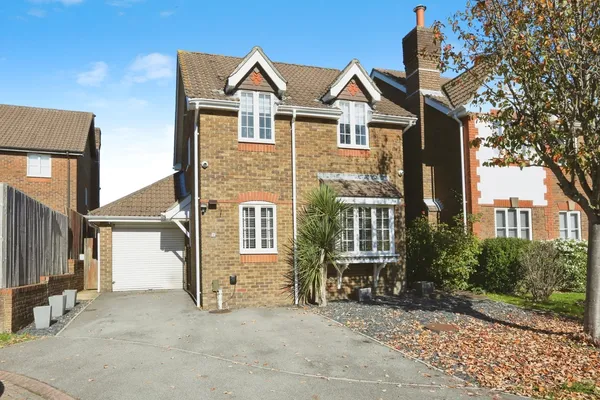 Querida Close, Lower Swanwick, Southa...