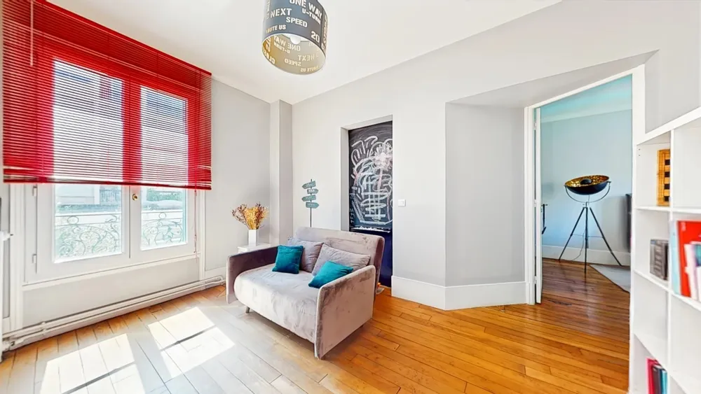 Suresnes, 92150, France