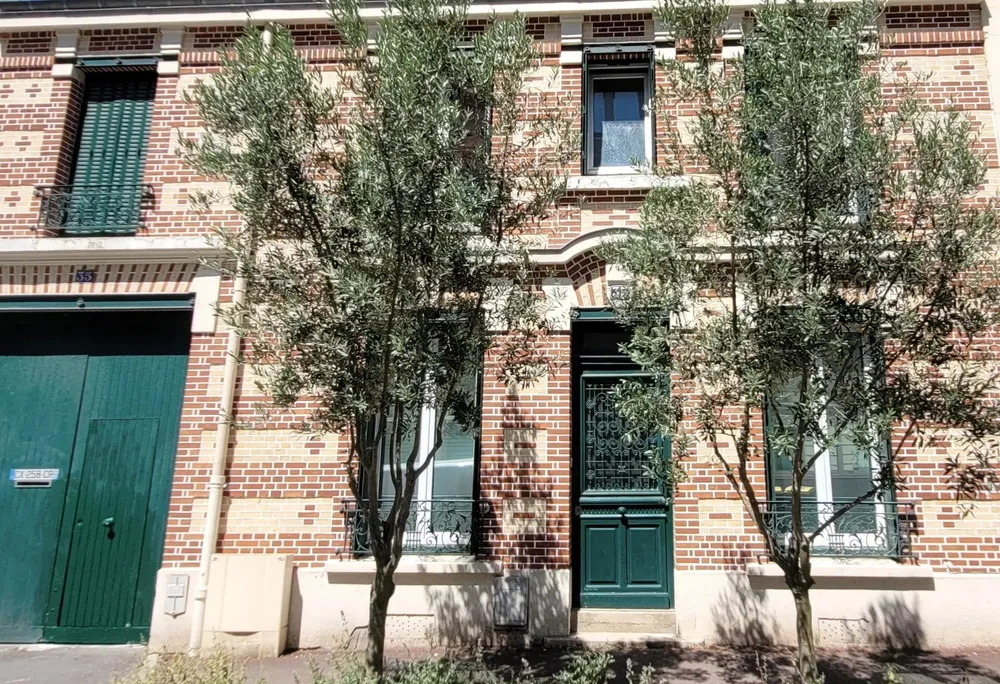 Suresnes, 92150, France