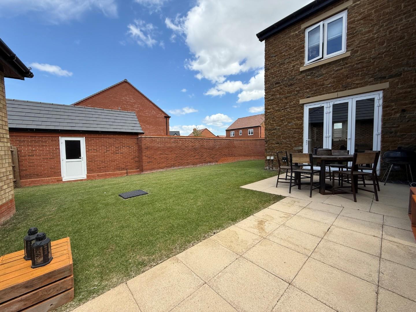Gardenfield Crescent, Collingtree Park, Northampton Image 20