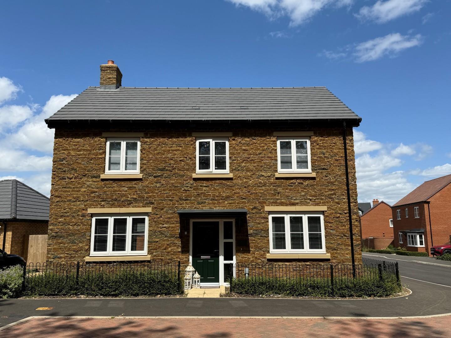 Gardenfield Crescent, Collingtree Park, Northampton Image 23