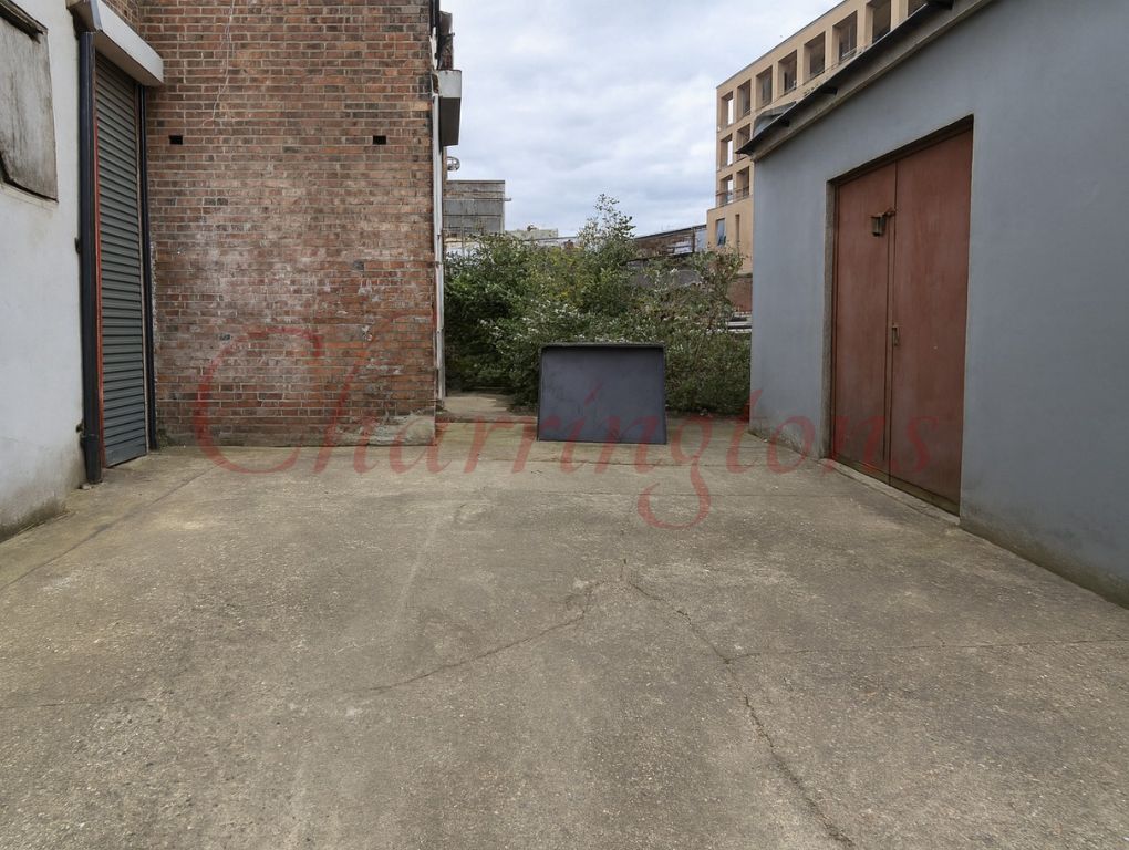 Shop to Rent  West Hendon Broadway  NW9  Image 14