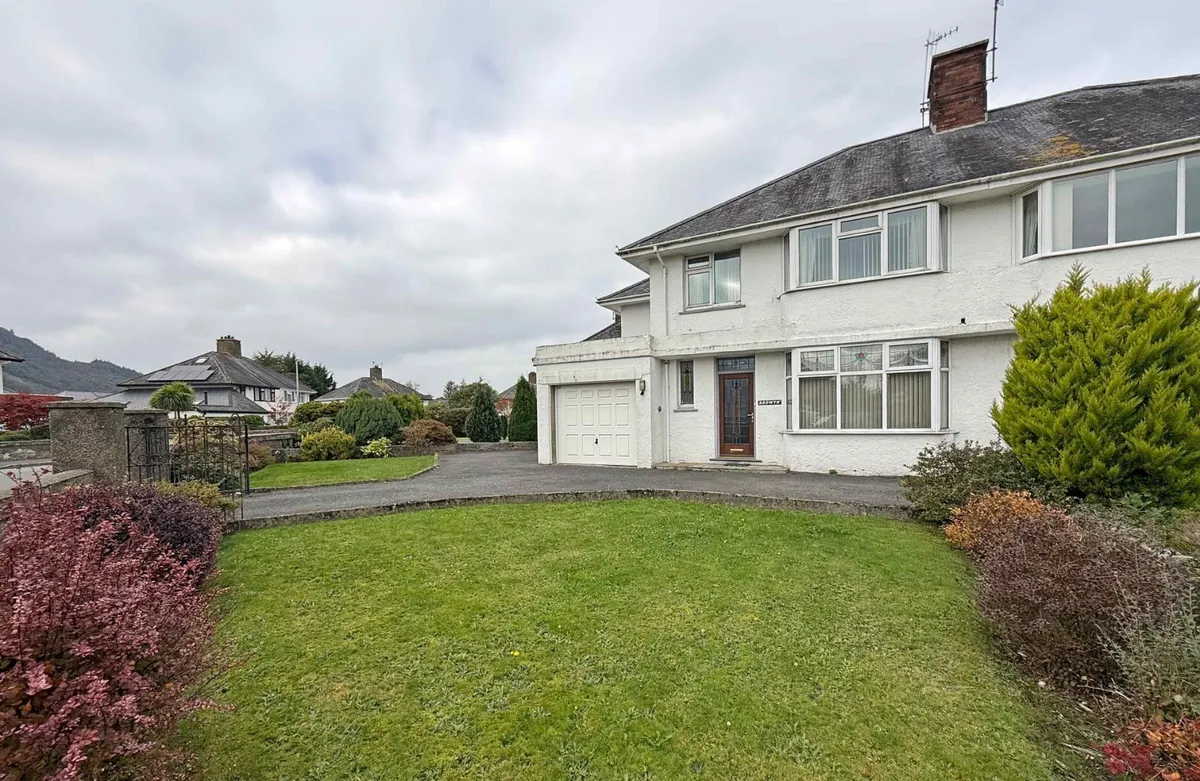 Meadow Drive, Porthmadog, Gwynedd, LL49