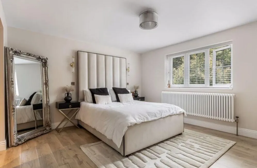 Tolmers Road, Cuffley, EN6 photo 8