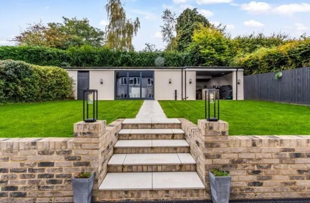 Tolmers Road, Cuffley, EN6 photo 12