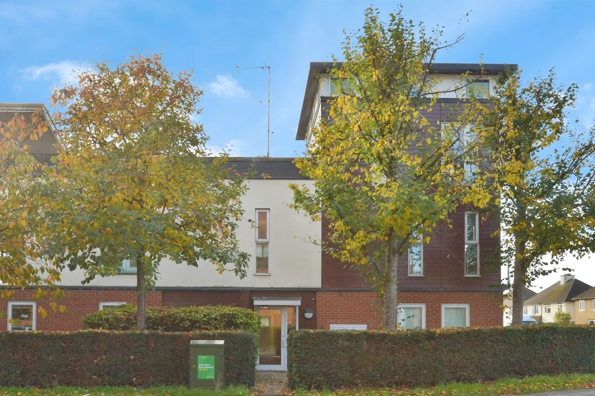 North Crawley Road, Newport Pagnell